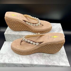 VOLATILE Raffia Wedge Thong Sandal-Platform-Rhinestone-Embellished strap. Size 8
